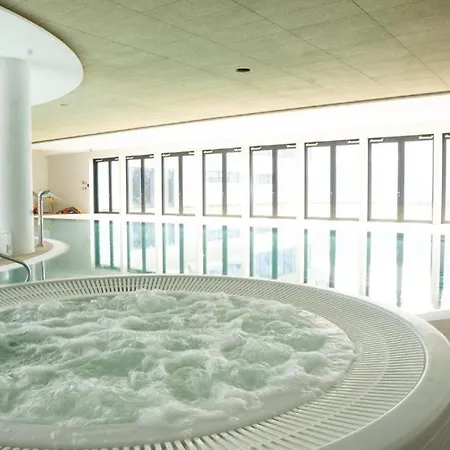 Premium Pinea アパート *